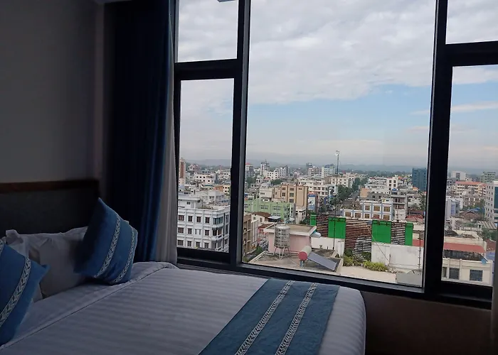 Dragon Phoenix Hotel