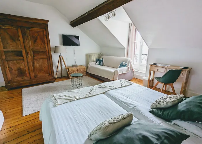 Logis Hotel La Tourelle Du Beffroi