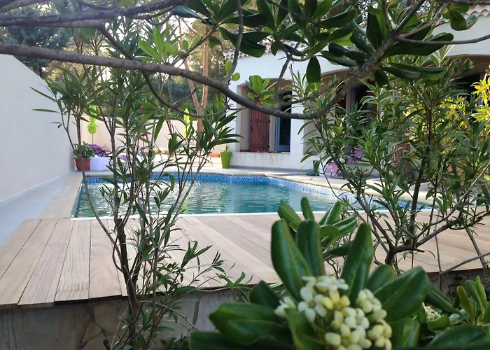 Maison D'Hotes Naturiste Villa Paulana