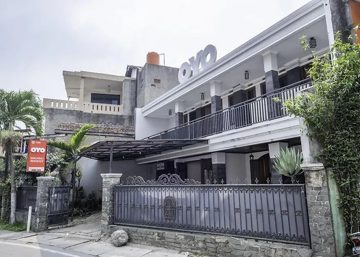 Oyo 1859 Rancabali Residence