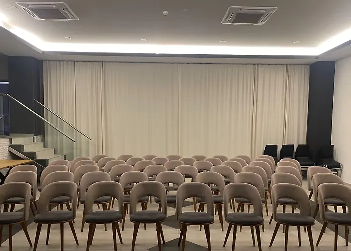 Hotel Story