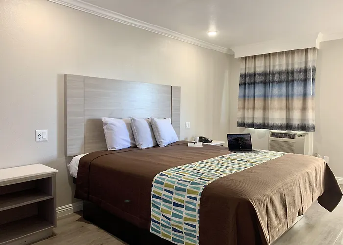 Mojave Inn