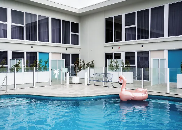 Peninsula Hotel Motel