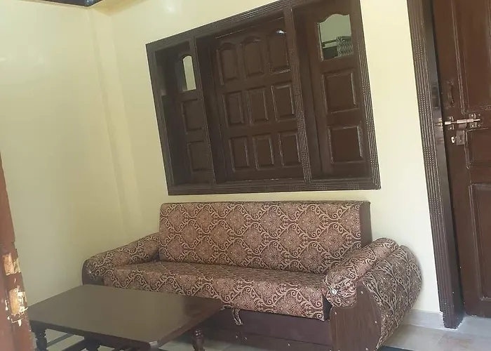 Awais Hotel And Restaurant Rawlakot