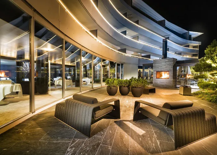 7132 Hotel
