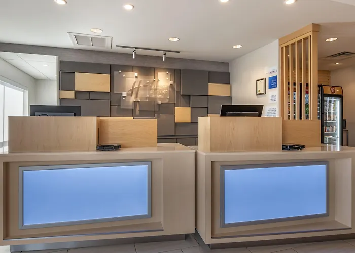 Holiday Inn Express & Suites - Carlisle Southwest I-81 By Ihg