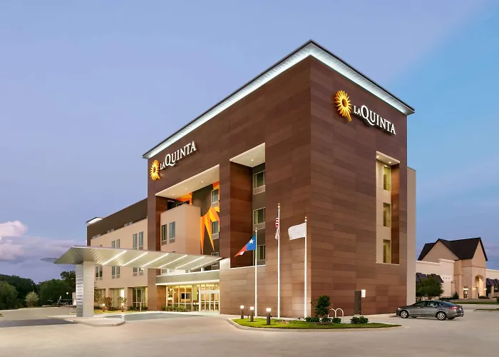 La Quinta Inn & Suites By Wyndham College Station North
