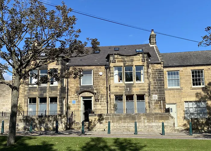 Lairds House