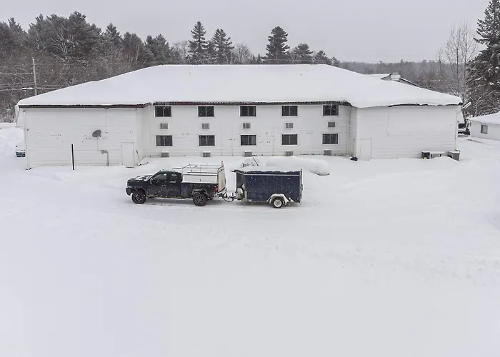 Lakeside Inn