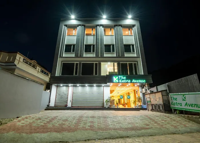 Hotel The Katra Avenue