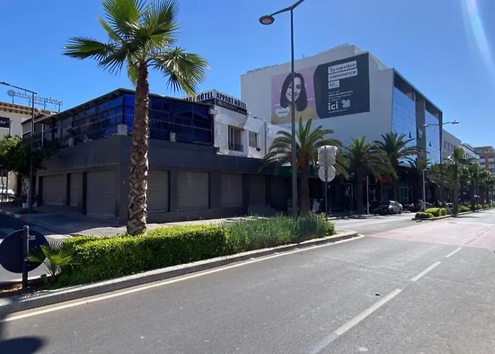 Hotel Merry