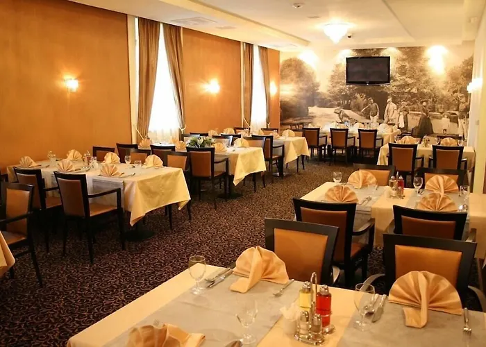Hotel Crystal