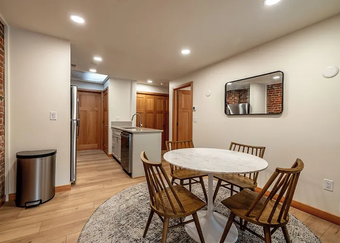Bavarian Lodge Suites