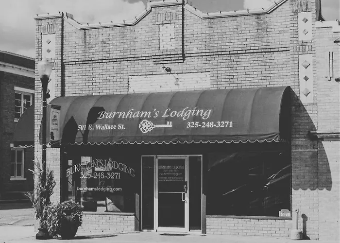 Burnham'S Lodging