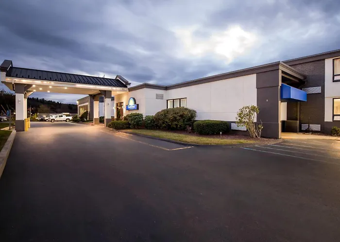 Days Inn By Wyndham Liberty Monticello