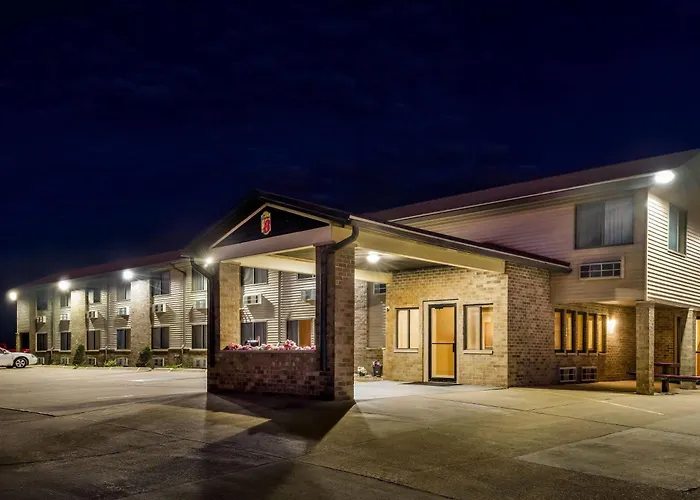 Super 8 By Wyndham Jefferson