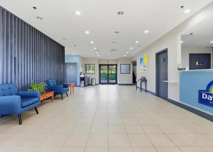 Days Inn & Suites By Wyndham Wynne