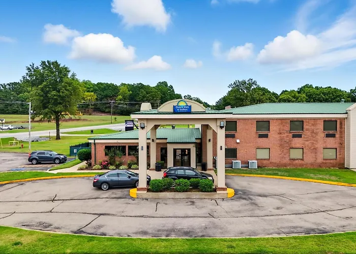 Days Inn & Suites By Wyndham Wynne