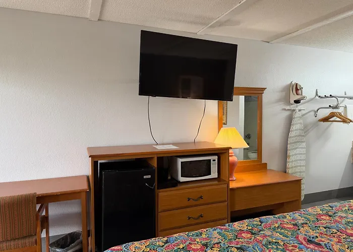 Key West Inn - Chatsworth