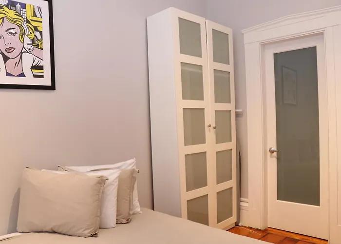 Downtown Beacon Hill, Convenient, Comfy Studio #1