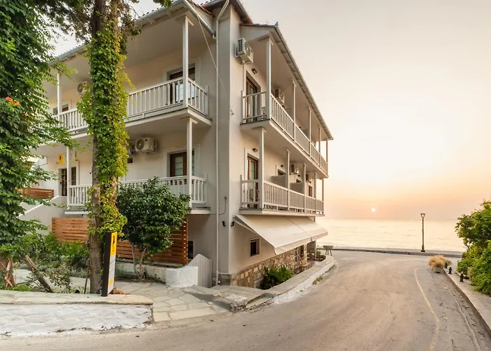 Kelly Beach Hotel