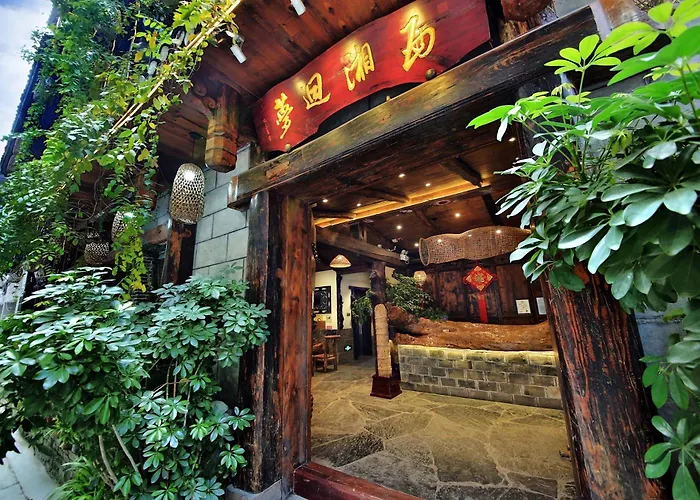 Zhangjiajie Xiangxi Dream Weaver Inn & Tianmen Mountain National Forest Park & Free Pick-Up & Breakfast,Coffee,Tea