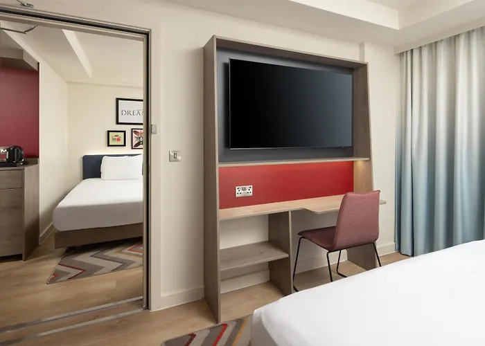 Hampton By Hilton London City
