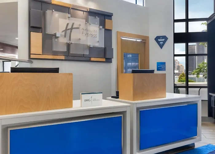 Holiday Inn Express Windsor Waterfront By Ihg