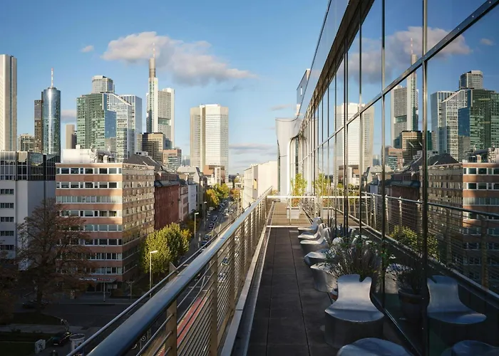 Roomers Frankfurt Central, Autograph Collection