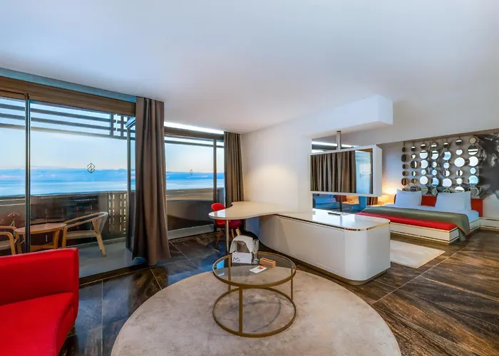 Nirvana Cosmopolitan Hotel - Convention&Sports Center