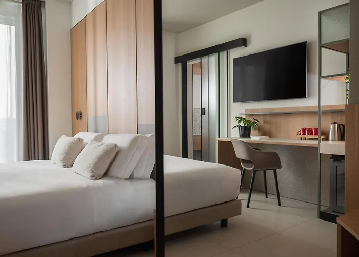 Aqua Hotel