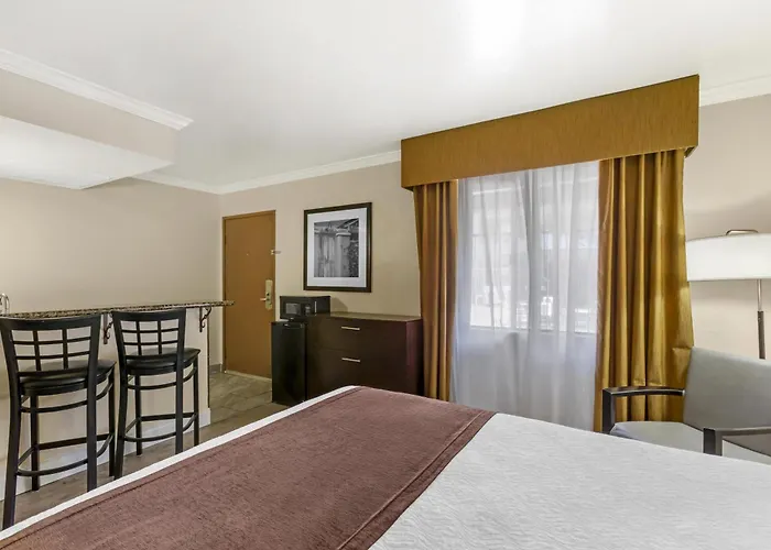 Best Western Innsuites Tucson Foothills Hotel & Suites