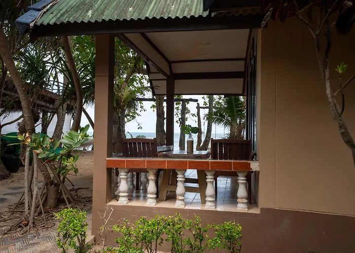 Lanta Riviera Beach Resort