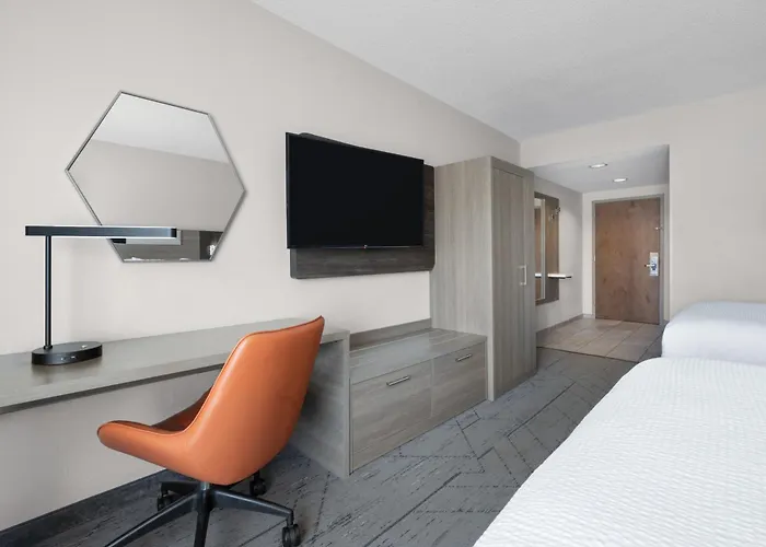 Holiday Inn Express Pembroke By Ihg