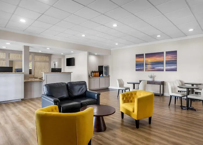 Days Inn By Wyndham Adel I-75