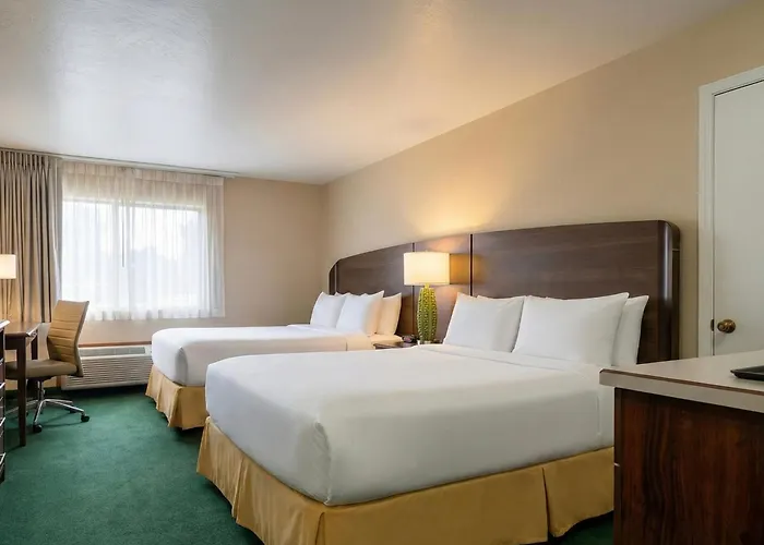 Red Lion Hotel Rogue Regency Medford Airport