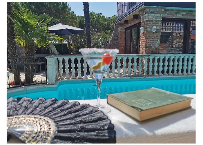 Casa Oasa Boutique Rooms Pool Near Koper