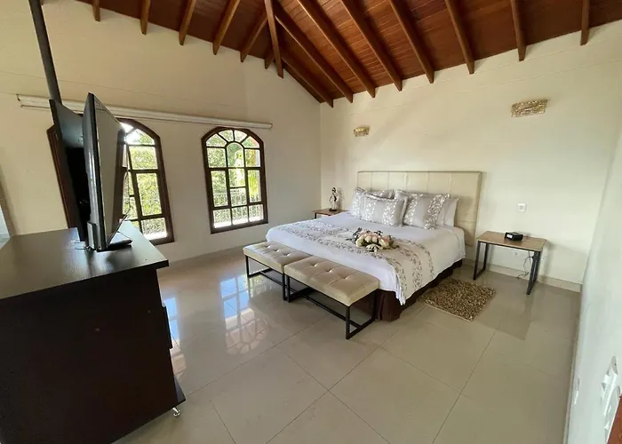 Villa De Los Angeles