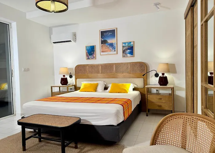 Résidence Le Vallon Guadeloupe Parc Piscine Appartements&Studios&Services hôteliers à la carte