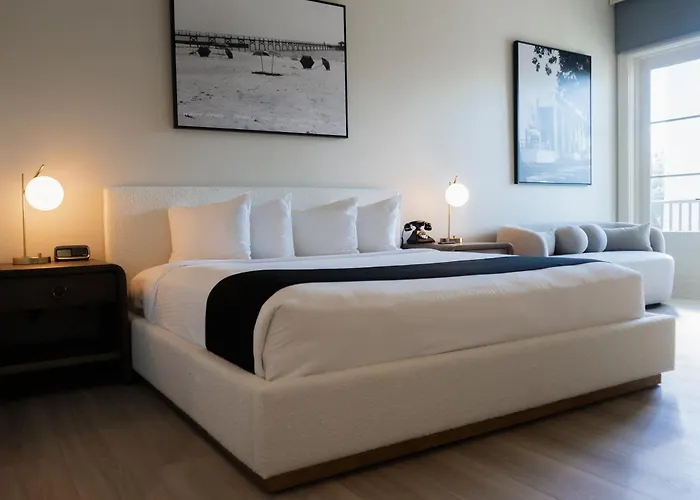 White House Hotel