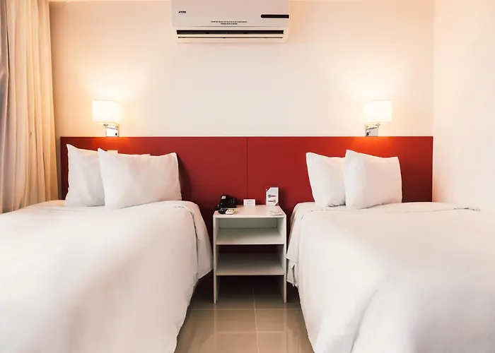 Ramada Hotel & Suites Campos Pelinca