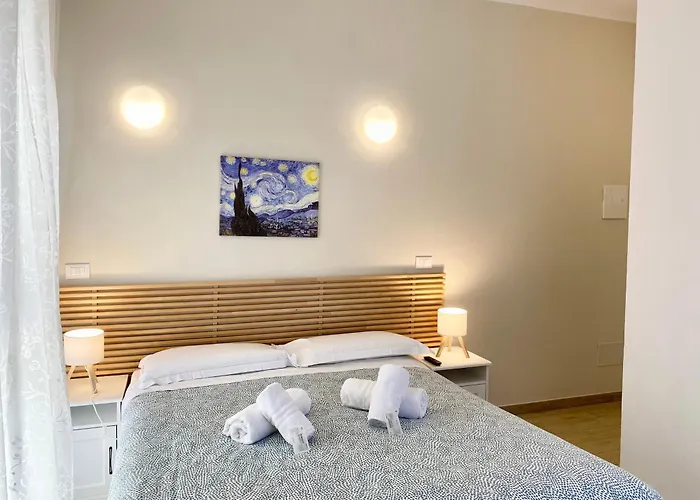 The Green Gate - Airport Guest House