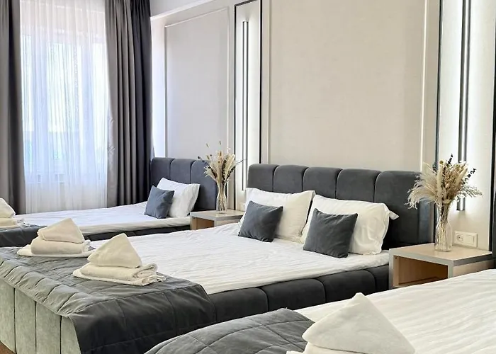 Caravan Hotel