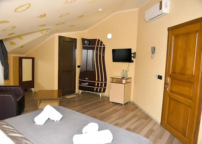 Yaffle Inn Shaki Boutique Hotel