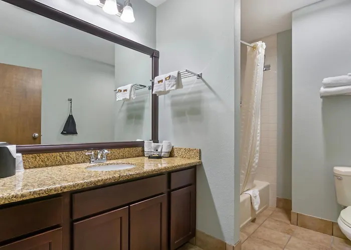 Best Western Plus Ahtanum Inn