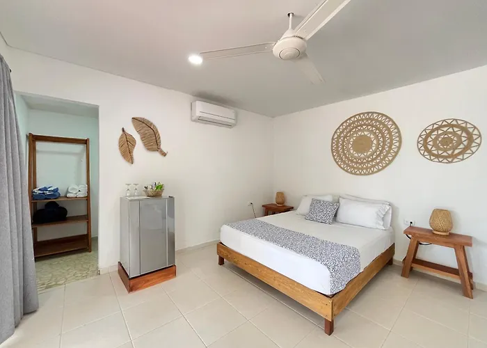 Hotel Carey Beach Baru