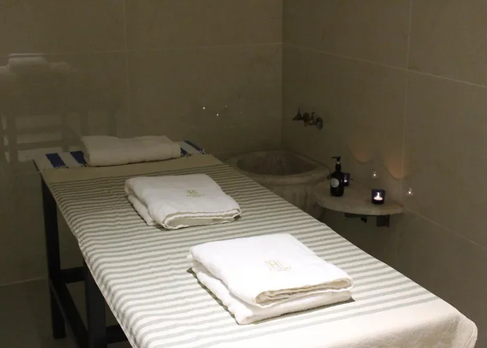 H Luxury Hotel