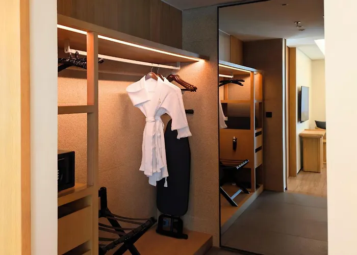 Hotel Tentrem Jakarta