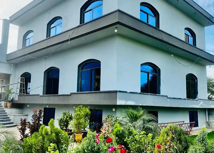 Ajwa Grand Hotel Karor