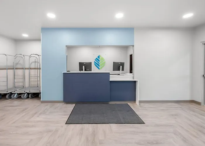 Woodspring Suites Medford Near I-5